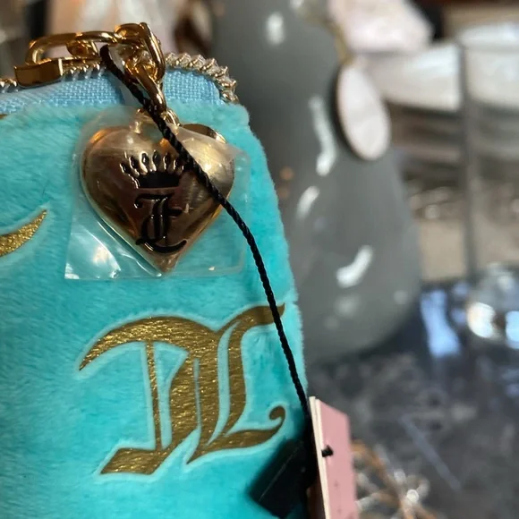 JUICY COUTURE Travel bag! - Picture 3 of 4